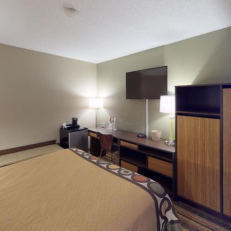 Super 8 By Wyndham Glencoe Hotel Екстериор снимка