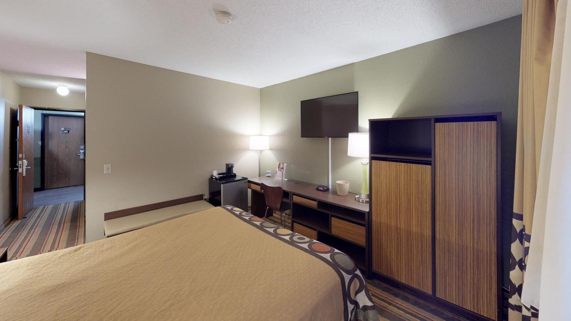 Super 8 By Wyndham Glencoe Hotel Екстериор снимка